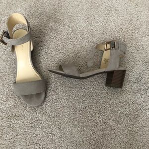 Heels/wedge shoes